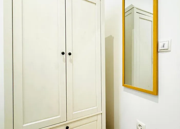 Cozy Apartment, 10-min To Matzleinsdorfer Platz Apartment Vienna